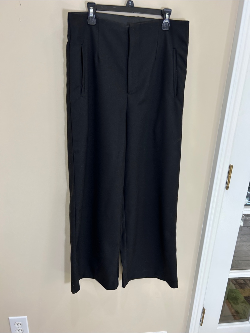 glam Black Wide-Leg Dress Pants